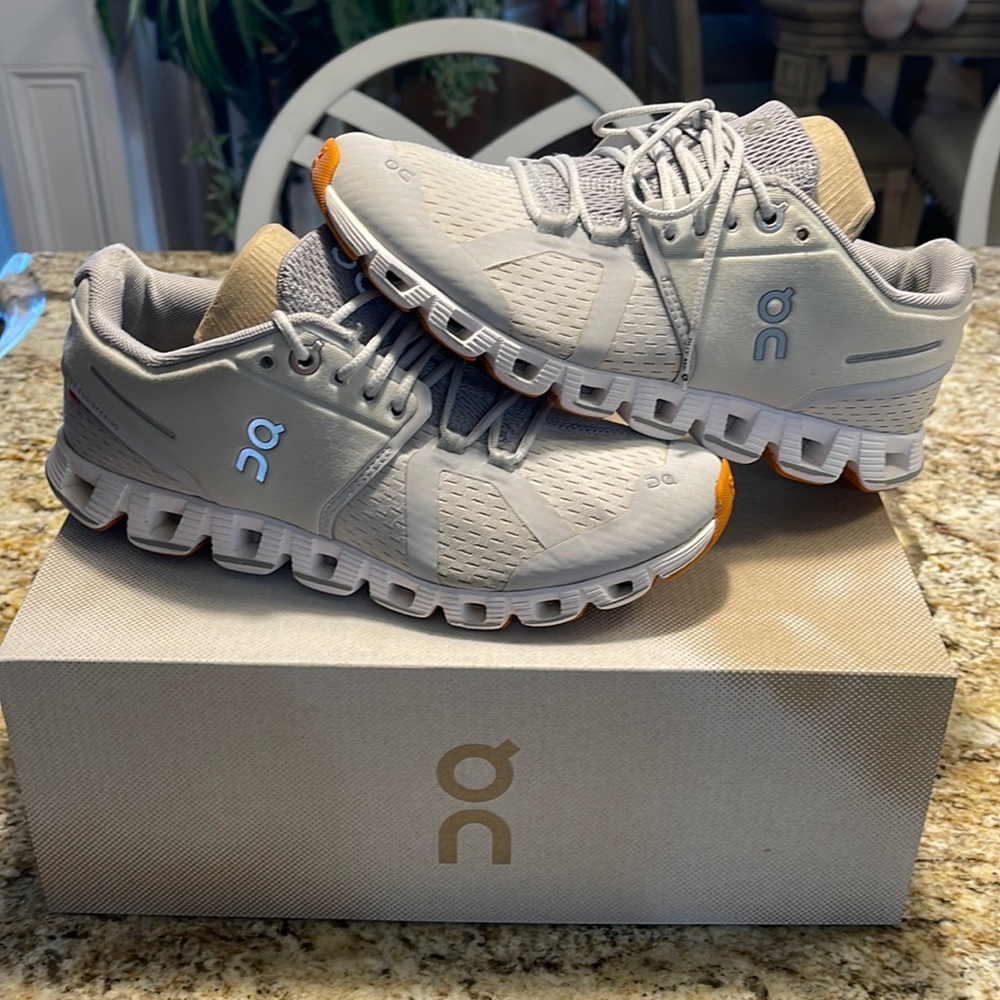 On Cloud Womens Athletic Shoe